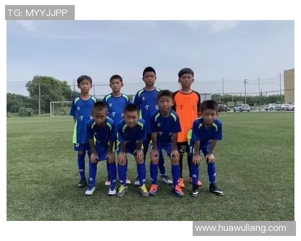 南京足球队在最新状态排行榜中荣登第八名展现出强劲实力与潜力